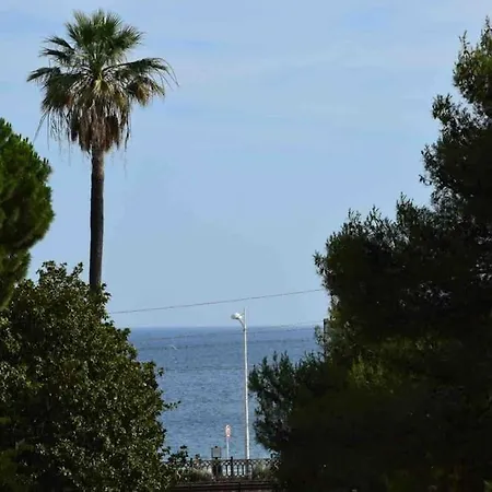 14 Tonner - Proche Plages - Avec Piscine